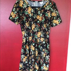 Gorgeous floral LuLaRoe Amelia